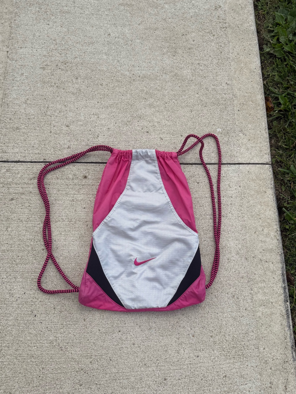 Y2K Nike Drawstring Bag
